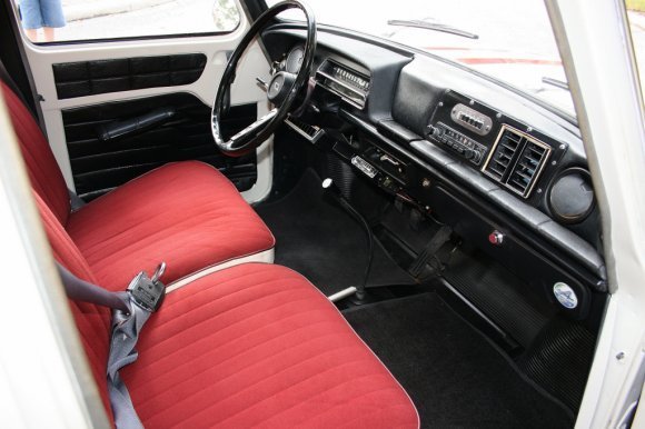 R10_Interior_1.jpg