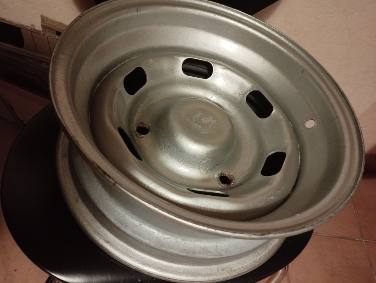 2 JANTES TOLES en 13" largeur 4.5 ou 5 "