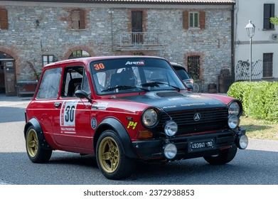 bettola-italy2023october8th-vintage-car-rally-260n.jpg