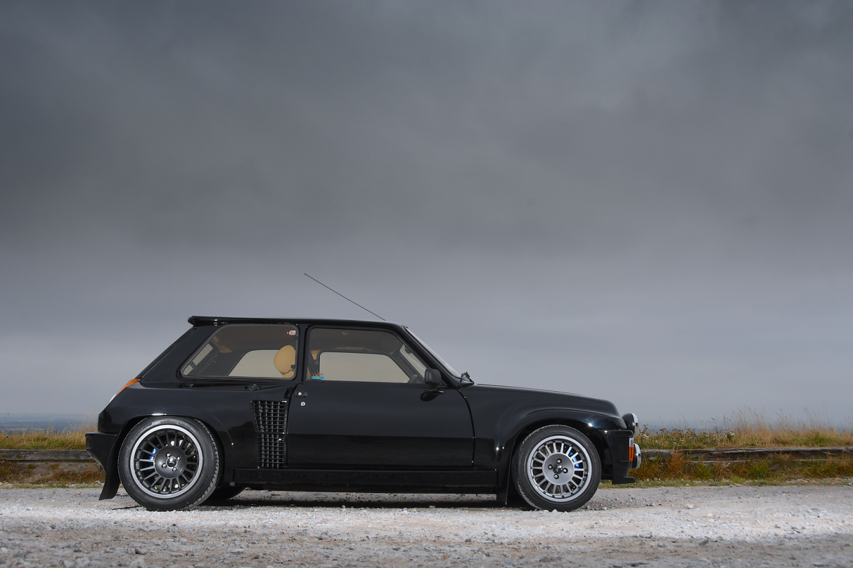 Classic & Sports Car – Renault 5 Turbo 2 _81.png