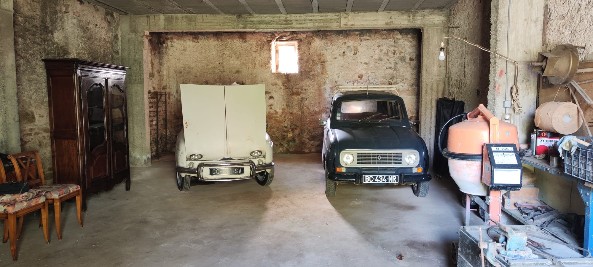 garage.jpg