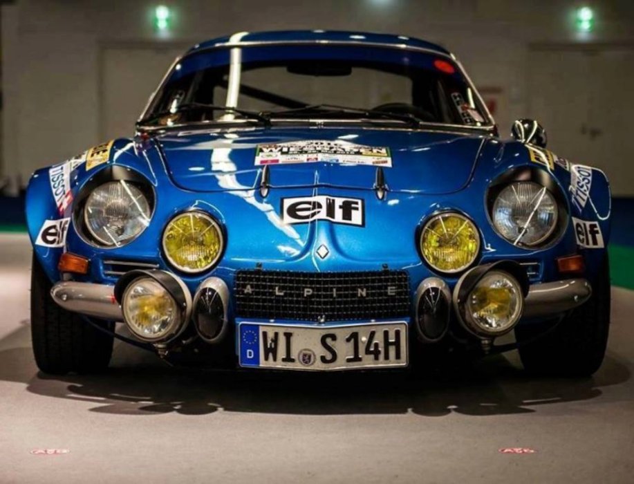 A110 magnifique.jpg