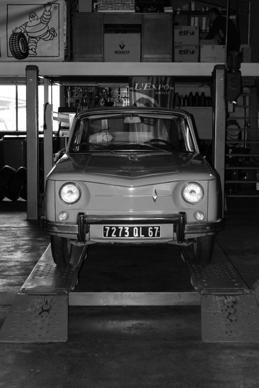 Renault 8 Major Pierrick (8).jpg