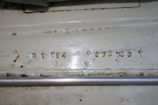 Exemple marquage N° châssis sur R 1094 (1).jpg