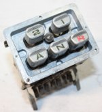 boitier-de-commande-de-vitesse-electromecanique-Jaeger-070527renault-Dauphine-r8.jpg