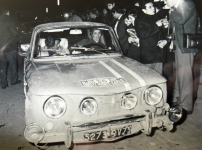 Gabrielle Renault et Colette Gassier . Renault R8 Gordini 1100 . 69 eme scratch Rallye de Mont...png