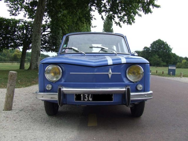 Historique et évolution des Renault 8-03.jpg